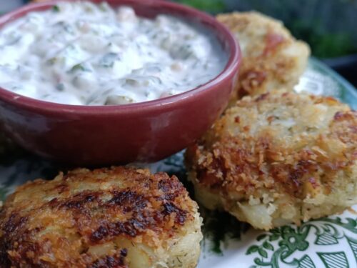 Fish Cakes with Tartar Sauce