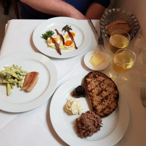 Nose to Tail Eats, Wall to Wall Heat